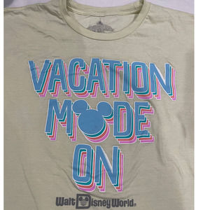 Disney Parks Vacation Mode On Tshirt SZ Med Walt Disney World